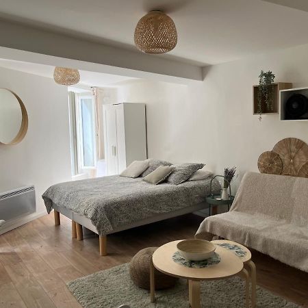 Studio Hyeres -Rue Pietonne Climatisation Lit 160 Tout Equipe - Sabrina Buitenkant foto