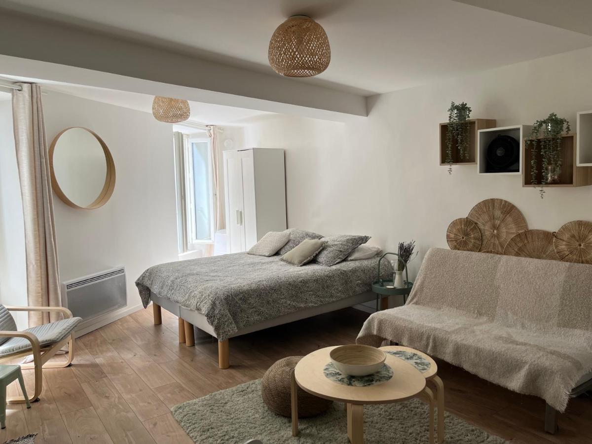 Studio Hyeres -Rue Pietonne Climatisation Lit 160 Tout Equipe - Sabrina Buitenkant foto